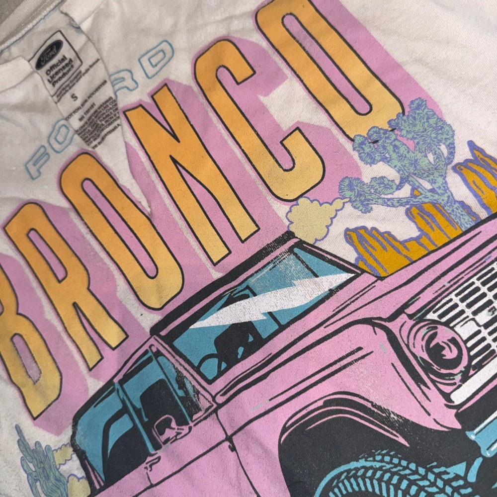 Ford Bronco Graphic Tee America's Original SUV Pink Desert Retro T-Shirt Small